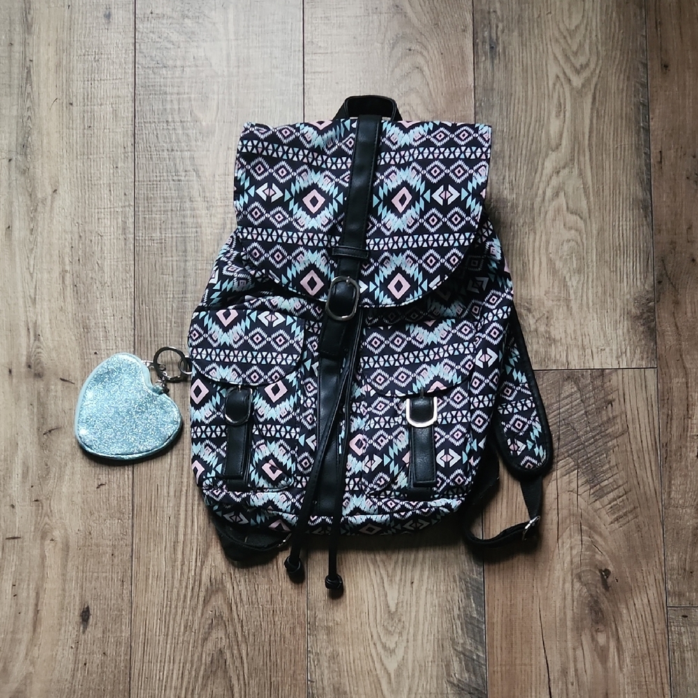 Tribal Pattern Backpack with Heart Keychain